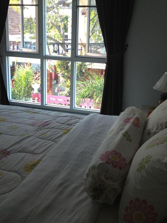 Yiasu Bed And Breakfast باتايا الغرفة الصورة