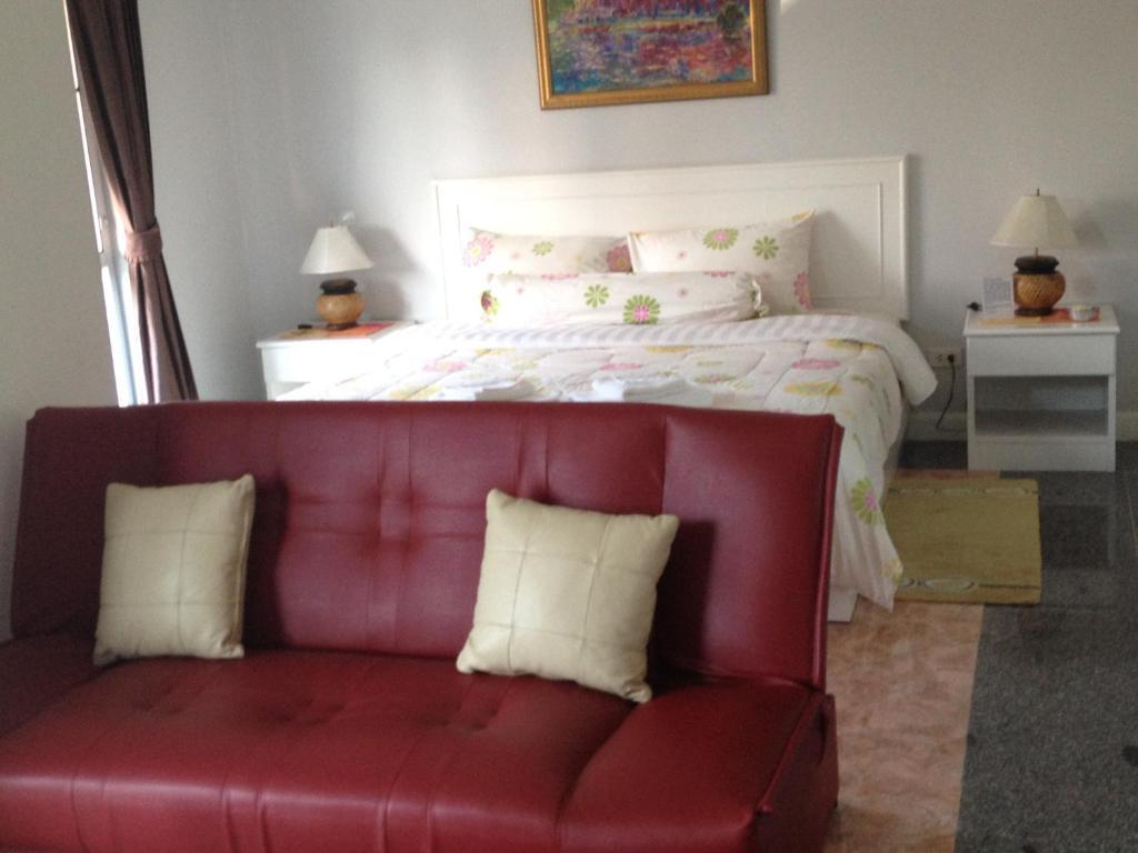 Yiasu Bed And Breakfast باتايا الغرفة الصورة